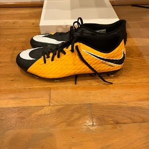 Nike hypervenom soccer cleats